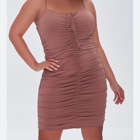 ⚜️ 2/$14 - NWT - Forever 21+ - Plus Size Ruched Cami Dress - 0X - Picture 1 of 4